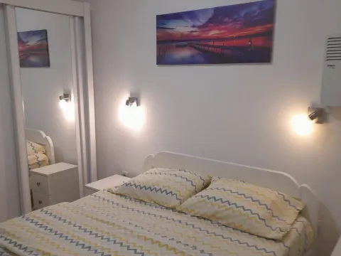 Rent, two bedroom apartment, 51m², Kalimanj, Tivat - image 6