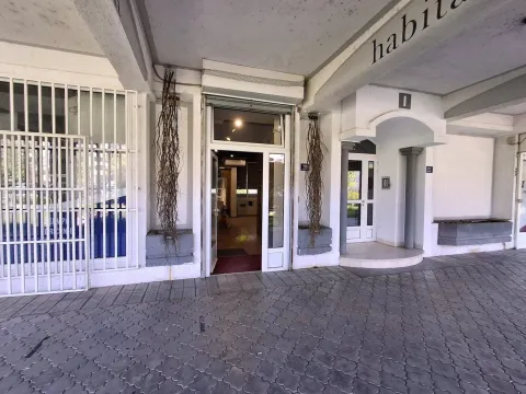 Poslovni prostor in Preko Morače