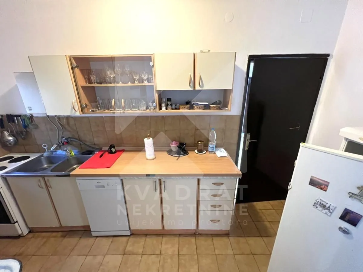 Prodaja, kuća, 159m², Malo Brdo, Podgorica