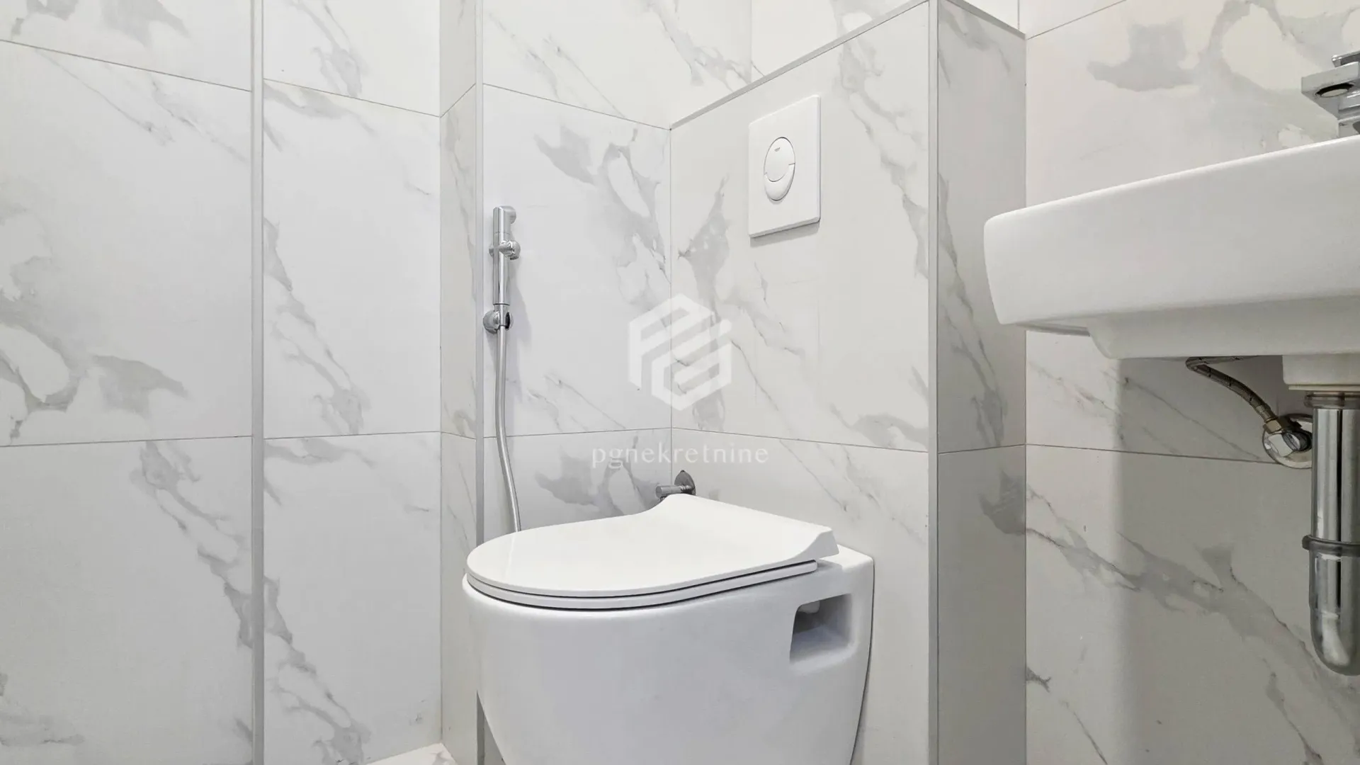 Prodaja, jednosoban stan, 43m², Stari Aerodrom, Podgorica