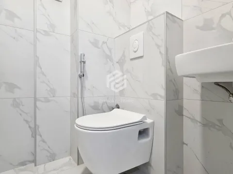 Prodaja, jednosoban stan, 43m², Stari Aerodrom, Podgorica - image 9