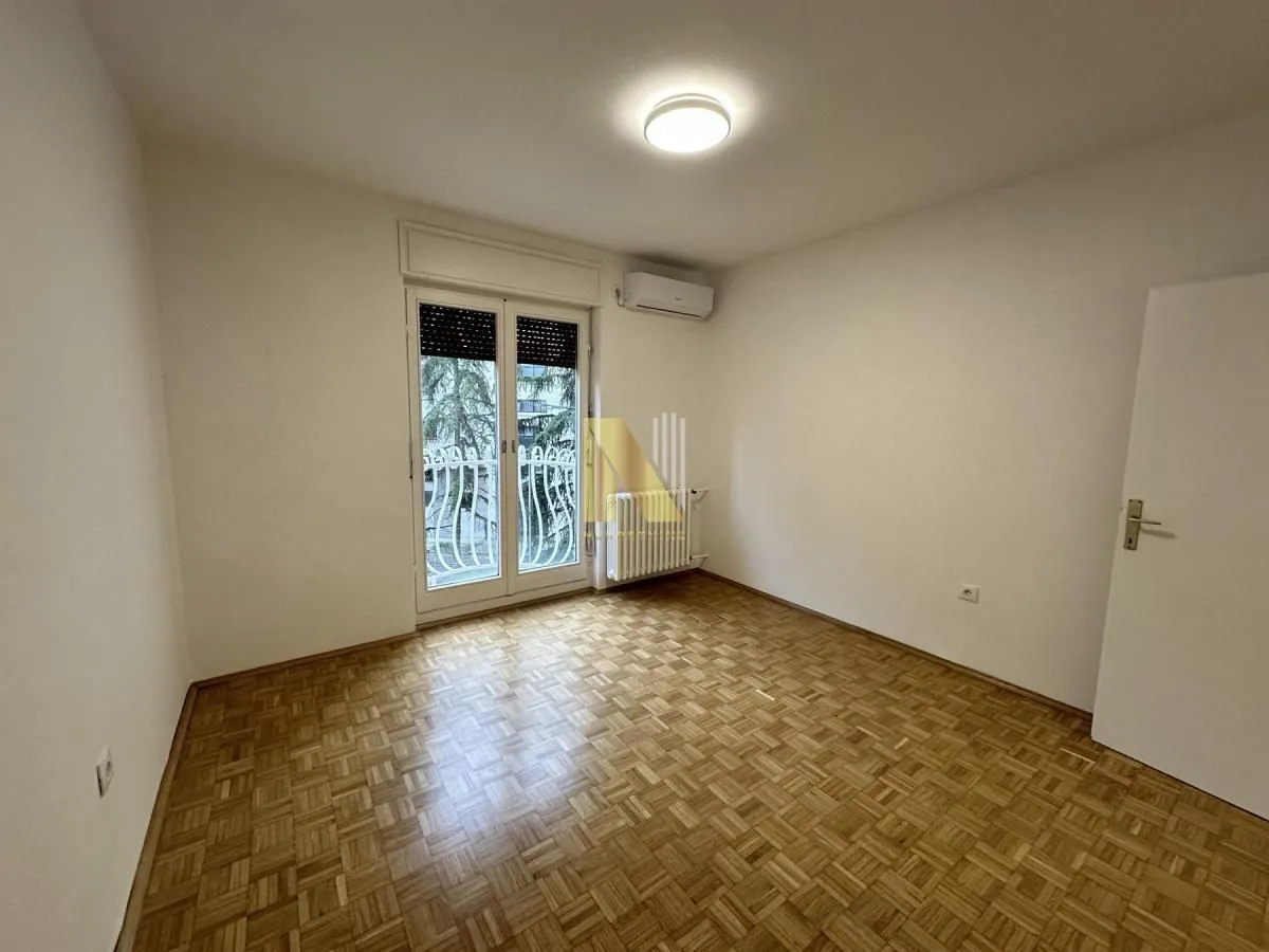 Rent, three bedroom apartment, 105m², Centar, Novi Sad