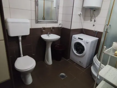 Izdavanje, dvosoban stan, 75m², Preko Morače, Podgorica - image 12