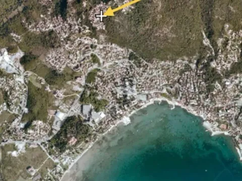 Zemljište in Trebesinj