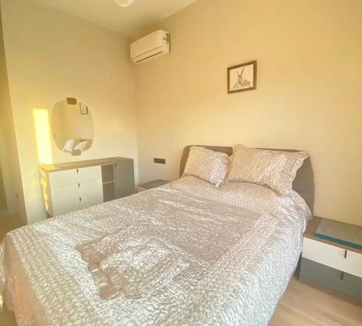 Izdavanje, trosoban stan, 130m², Herceg Novi, Crna Gora