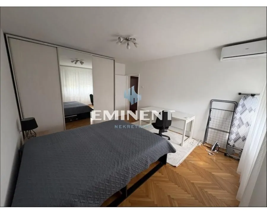 Izdavanje, trosoban stan, 70m², Novi Beograd Sve Podlokacije, Beograd