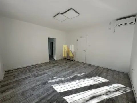 Izdavanje, poslovni prostor, 104m², Spens, Novi Sad Sve Podlokacije - image 2