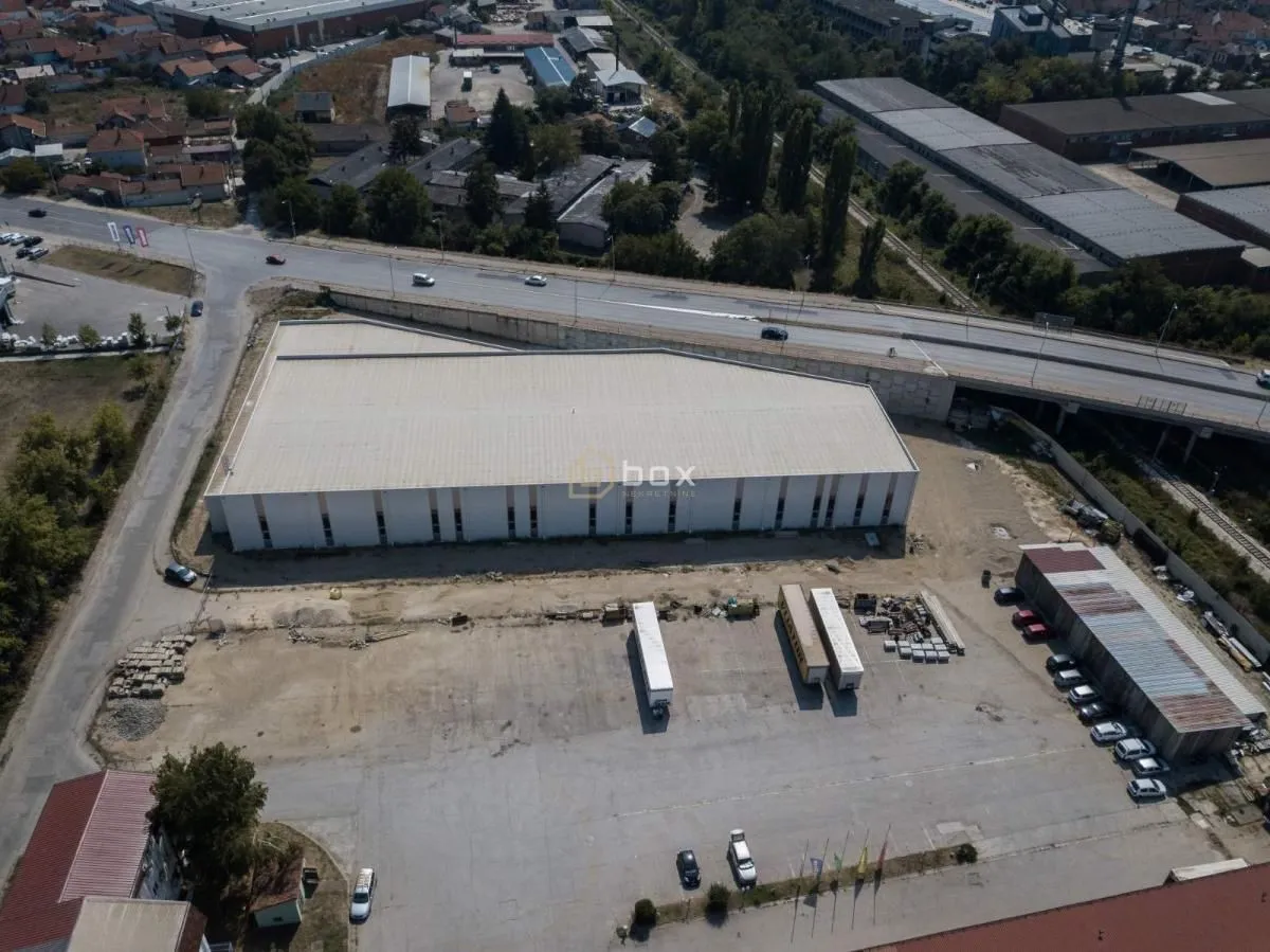 Izdavanje, poslovni prostor, 3939m², Leskovac, Srbija