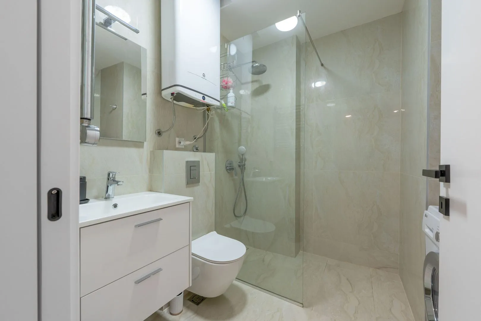Prodaja, jednosoban stan, 43m², Rozino, Budva