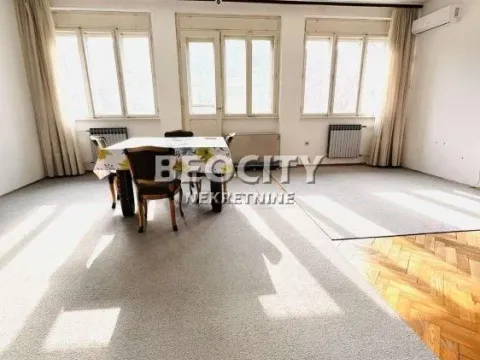 Prodaja, četvorosoban stan, 152m², Centar, Novi Sad