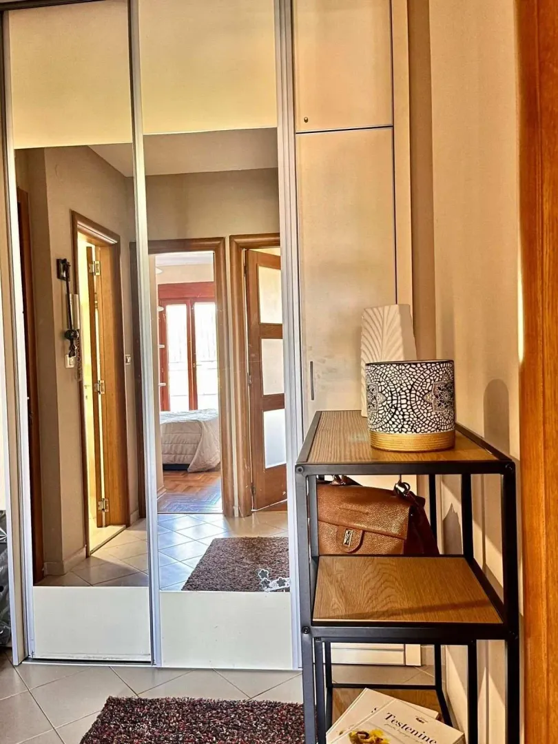 Izdavanje, dvosoban stan, 70m², Pobrežje, Podgorica