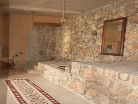 Izdavanje, kuća, 130m², Lješevići, Kotor - image 6
