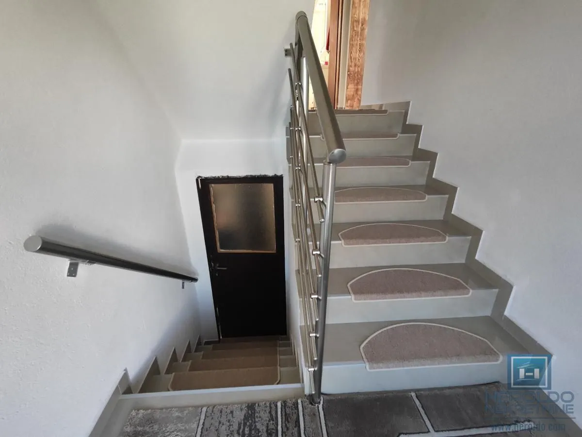 Prodaja, kuća, 270m², Budžino brdo, Jagodina