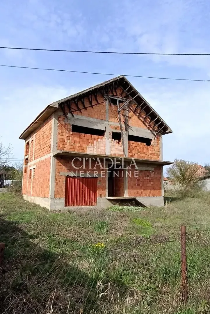 Prodaja, kuća, 180m², Lisović, Barajevo