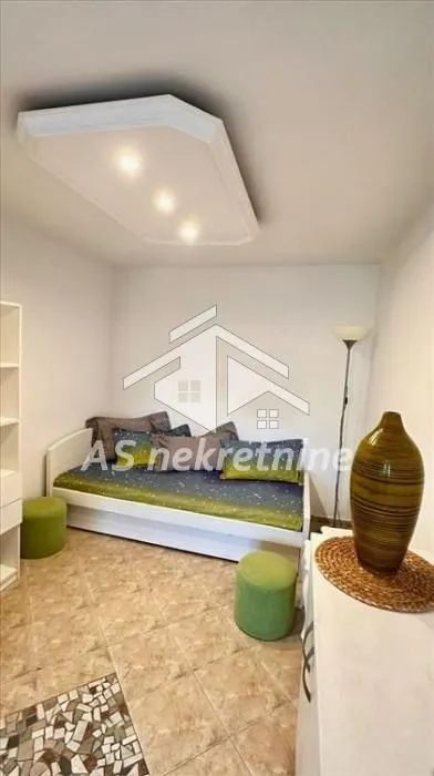 Izdavanje, trosoban stan, 160m², Novi Beograd Blok 61, Novi Beograd Sve Podlokacije