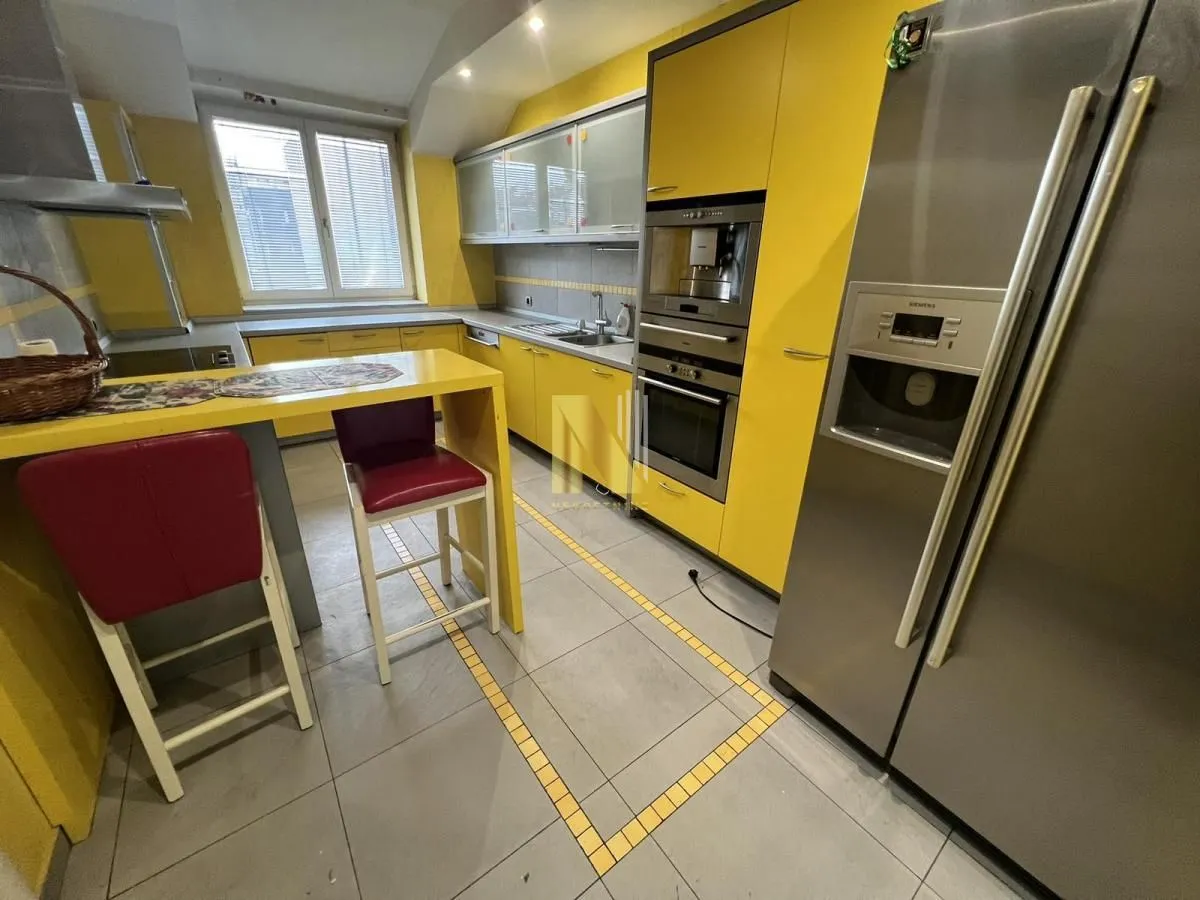 Prodaja, stan, 174m², Bulevar Oslobodjenja, Novi Sad Sve Podlokacije