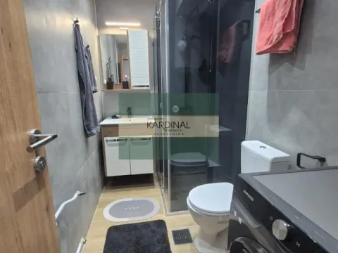 Prodaja, dvosoban stan, 70m², Centar, Jagodina - image 43