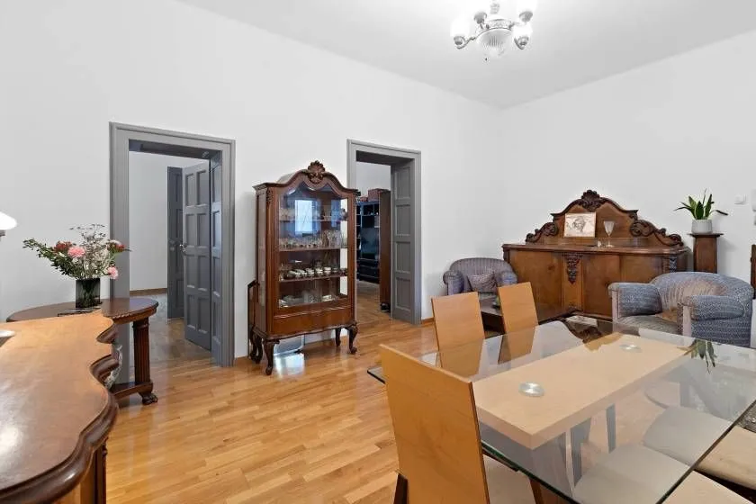 Sale, four bedroom apartment, 103m², Stari Grad, Beograd