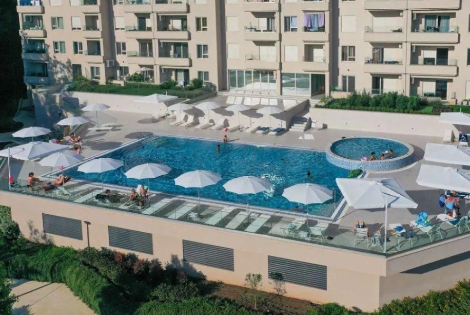 Sale, two bedroom apartment, 63m², Bečići, Budva