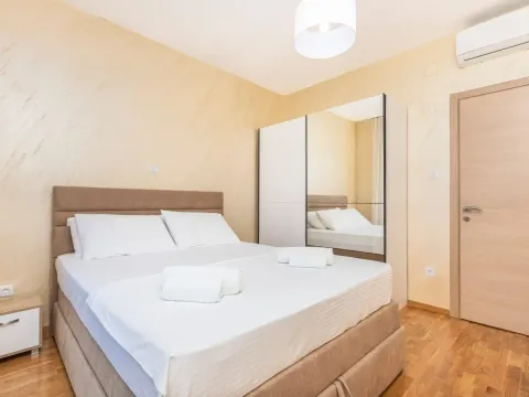 Sale, two bedroom apartment, 55m², Budva, Crna Gora - image 10