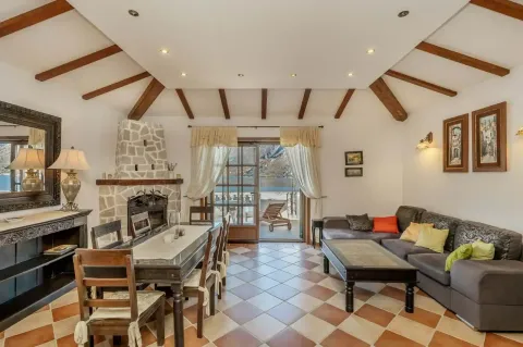 Prodaja, trosoban stan, 92m², Kostanjica, Kotor - image 16