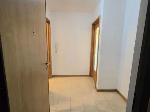 Prodaja, dvosoban stan, 64m², Stari Aerodrom, Podgorica - image 7