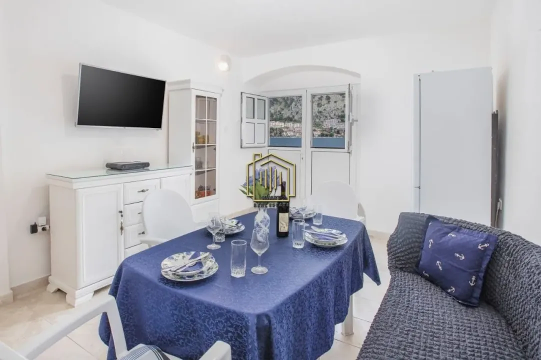 Rent, two bedroom apartment, 80m², Muo, Kotor
