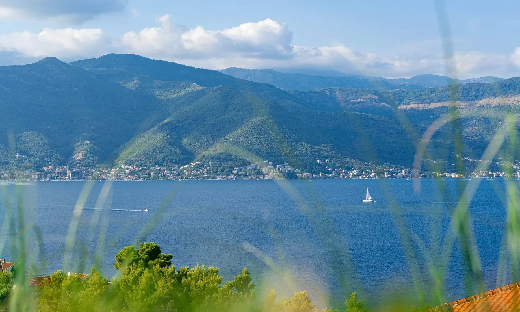 Rent, one bedroom apartment, 144m², Krašići, Tivat