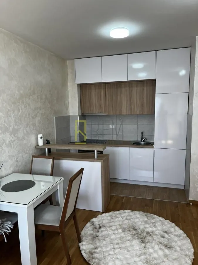 Prodaja, jednosoban stan, 43m², Stari Aerodrom, Podgorica
