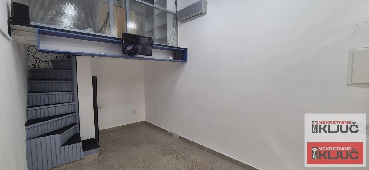 Rent, office space, 24m², Centar, Novi Sad