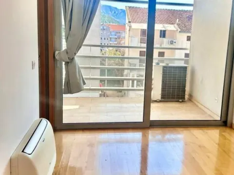 Sale, two bedroom apartment, 85m², Centar, Budva - image 4