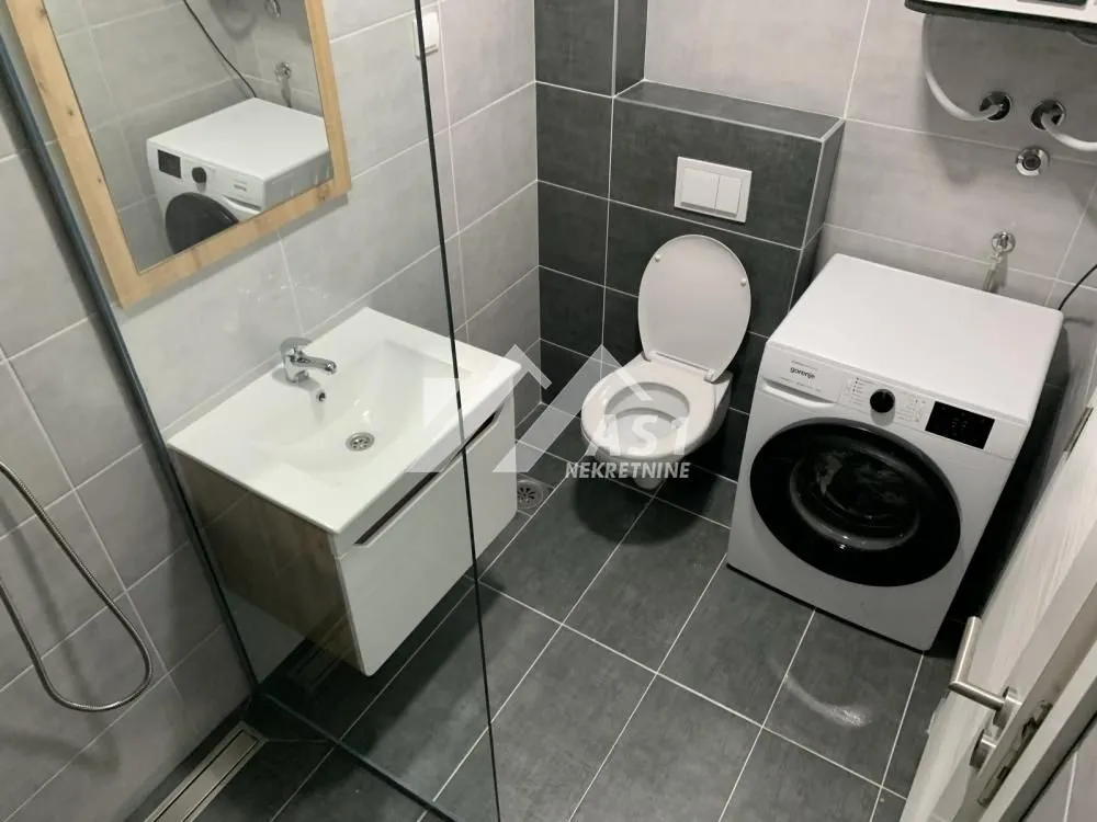 Izdavanje, dvosoban stan, 46m², Adamovićevo Naselje, Novi Sad Sve Podlokacije