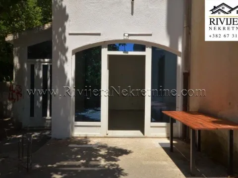 Sale, office space, 40m², Baošići, Herceg Novi - image 1