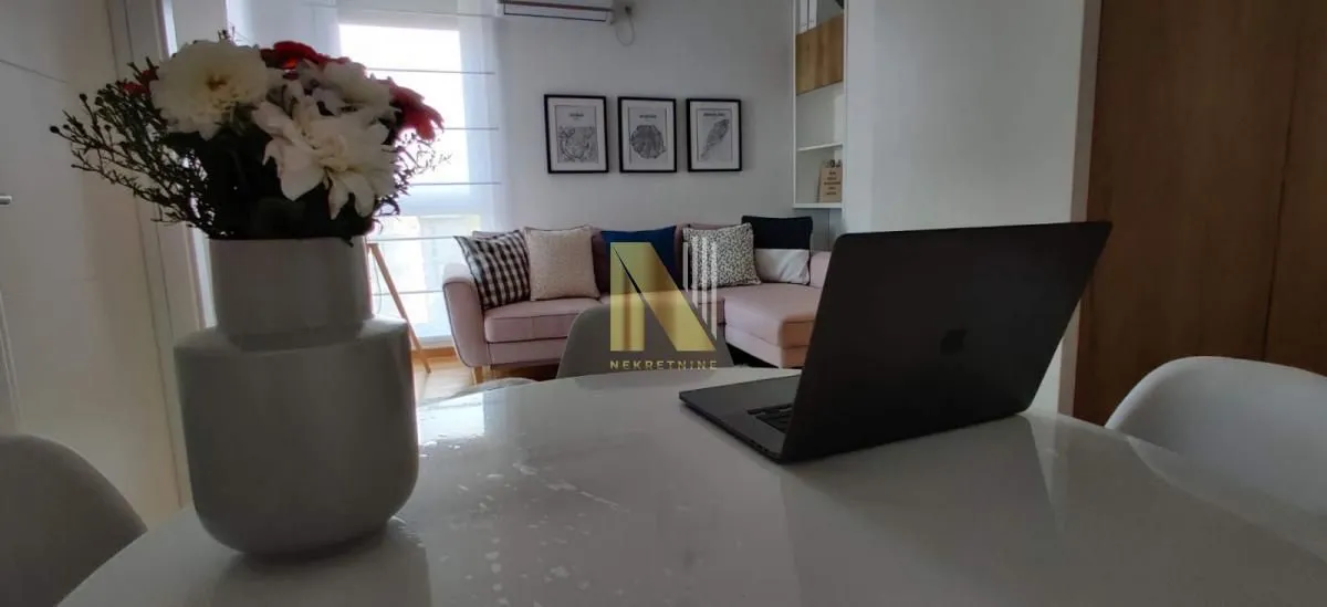 Izdavanje, jednosoban stan, 37m², Adamovićevo Naselje, Novi Sad Sve Podlokacije