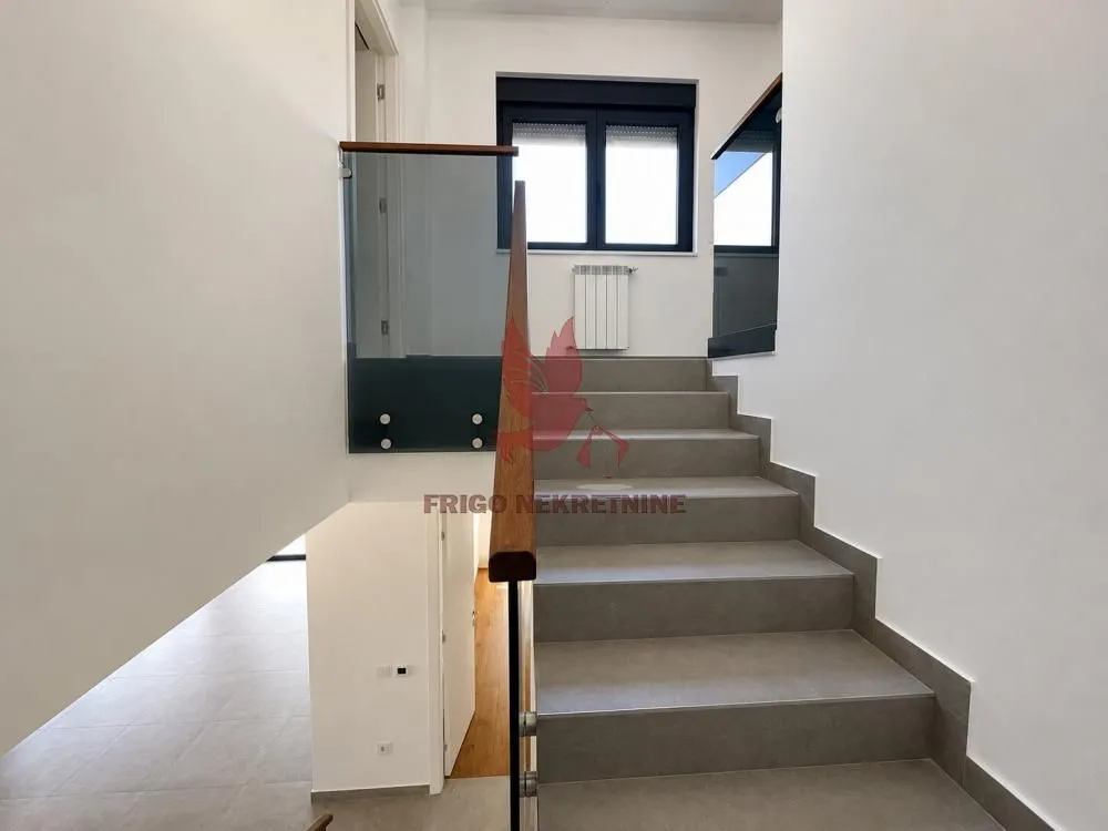 Prodaja, kuća, 228m², Kosmaj, Sopot