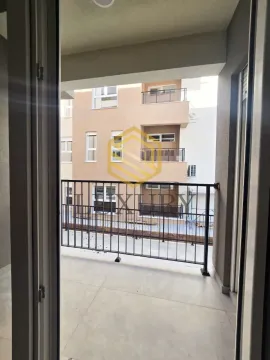 Pogled sa balkona na zgradu i okolinu. - image 8
