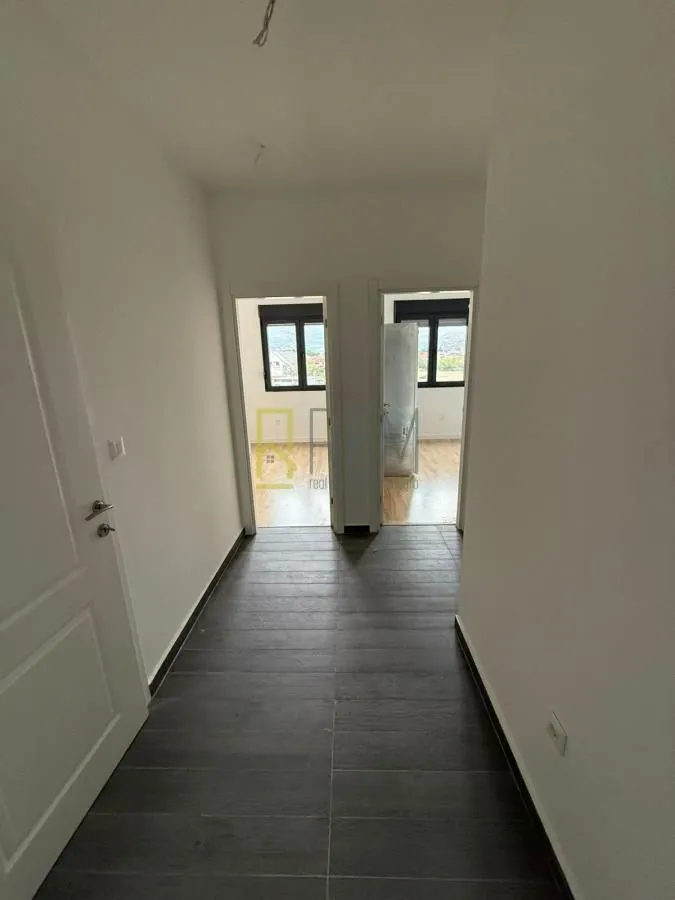 Prodaja, trosoban stan, 90m², Zagorič, Podgorica