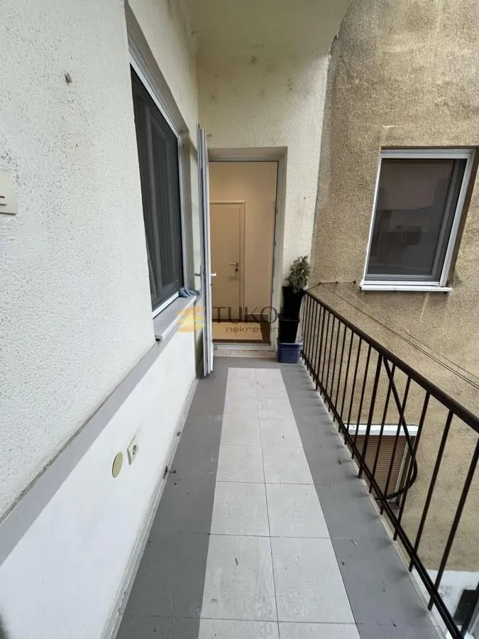 Prodaja, trosoban stan, 112m², Centar, Novi Sad