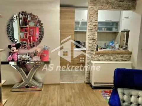 Izdavanje, trosoban stan, 80m², Bogoslovija, Palilula Sve Podlokacije - image 5