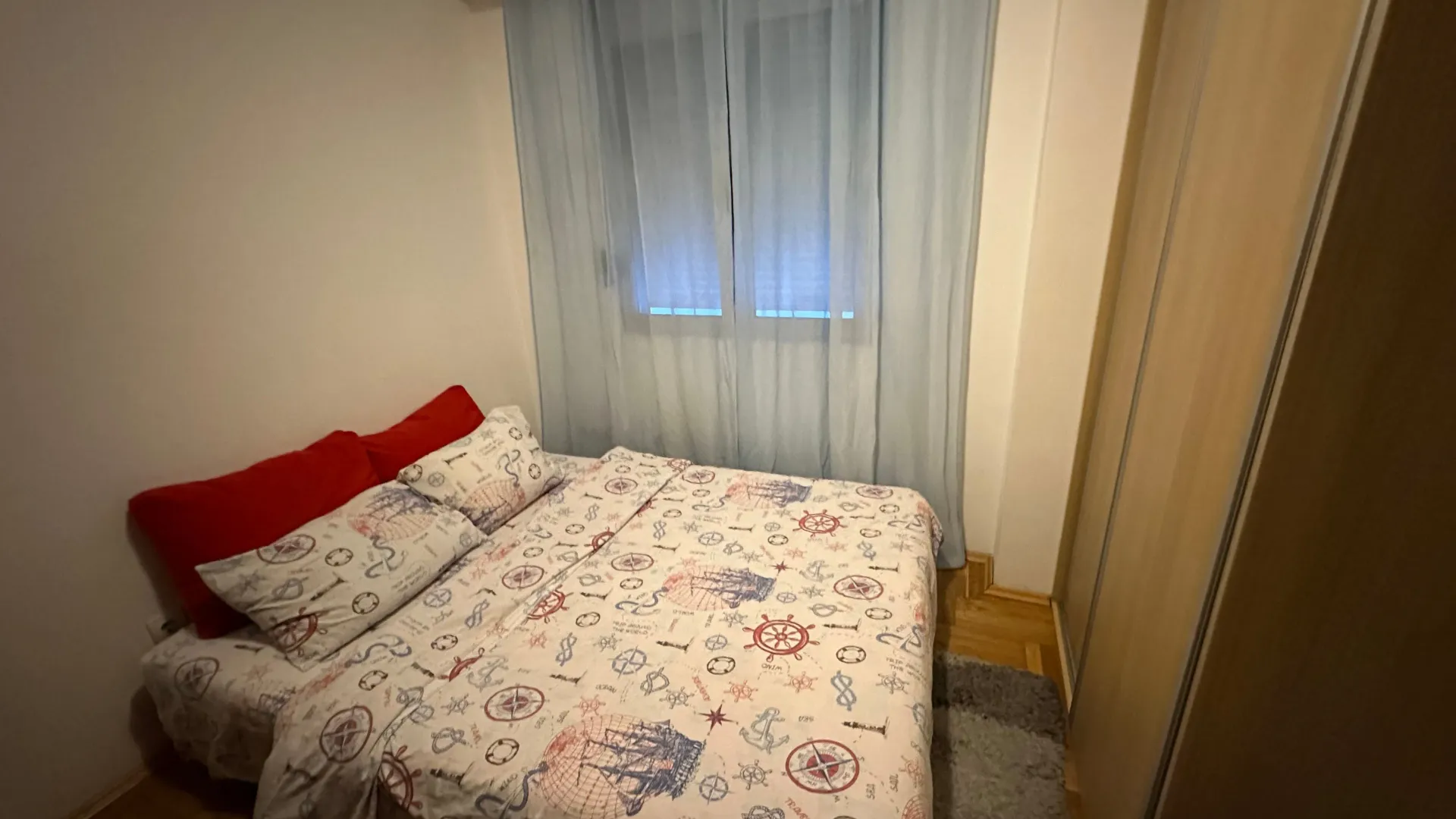 Izdavanje, dvosoban stan, 60m², Stari Aerodrom, Podgorica