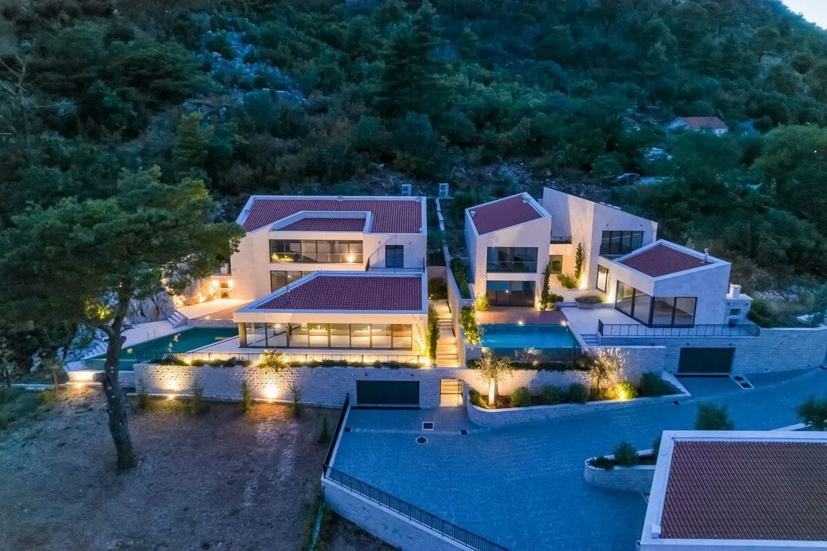 Sale, house, 373m², Prčanj, Kotor