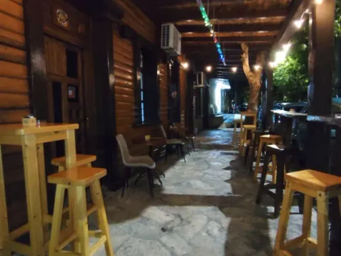 Izdavanje, poslovni prostor, 80m², Centar, Podgorica - image 4