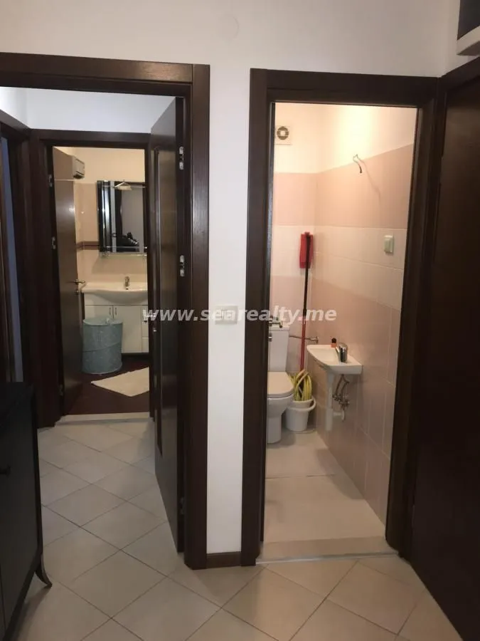 Prodaja, dvosoban stan, 114m², Gorica C, Podgorica