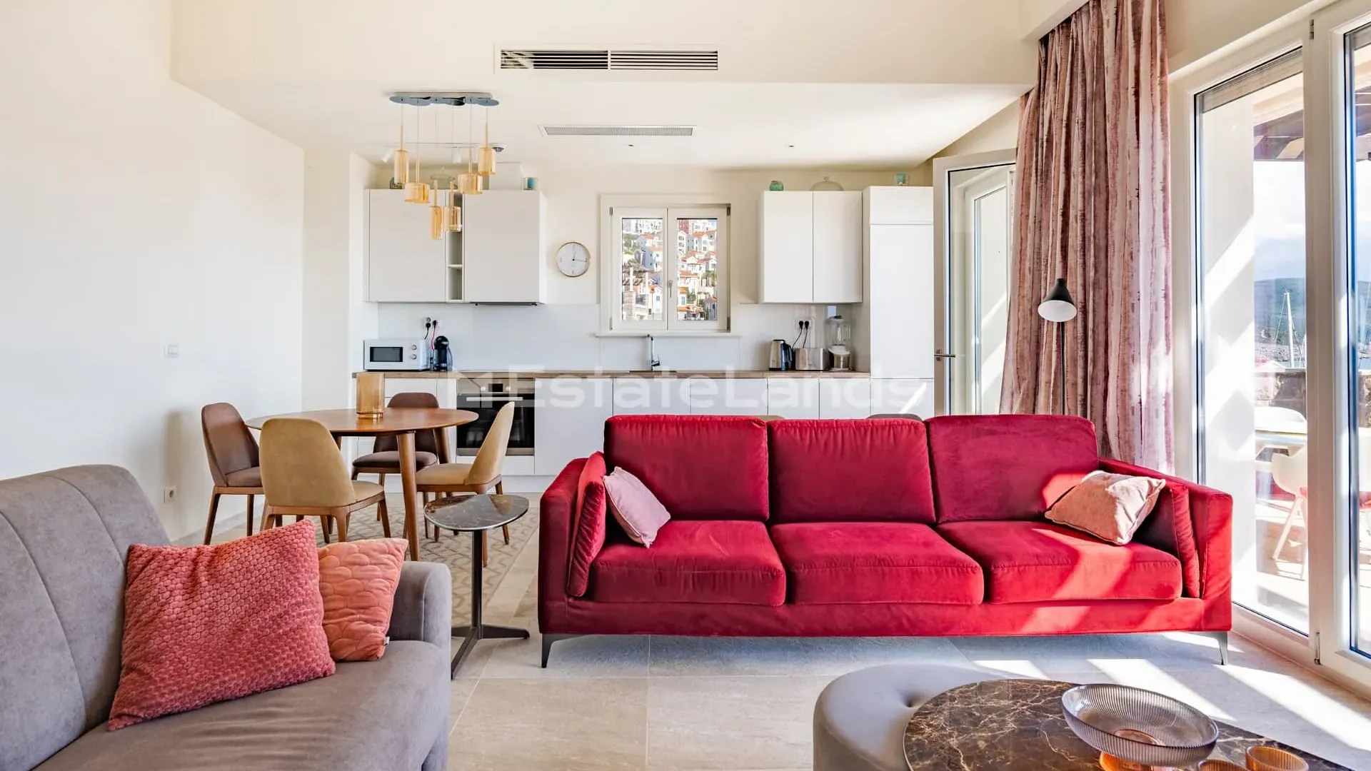 Izdavanje, dvosoban stan, 100m², Luštica Bay, Tivat