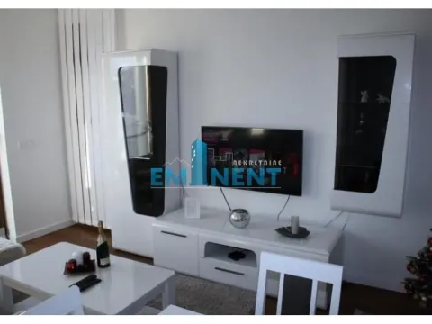 Izdavanje, dvosoban stan, 40m², Lipov Lad, Zvezdara Sve Podlokacije - image 2