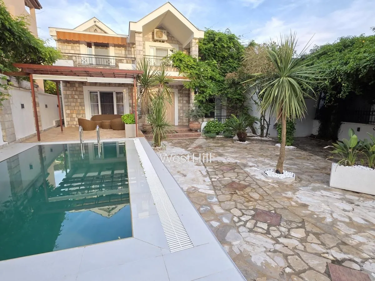 Sale, house, 234m², Tivat, Crna Gora