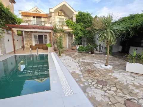 Sale, house, 234m², Tivat, Crna Gora - image 1