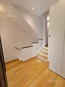 Rent, house, 240m², Savski Venac, Beograd - image 19