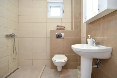 Rent, studio apartment, 31m², Budva, Crna Gora - image 7