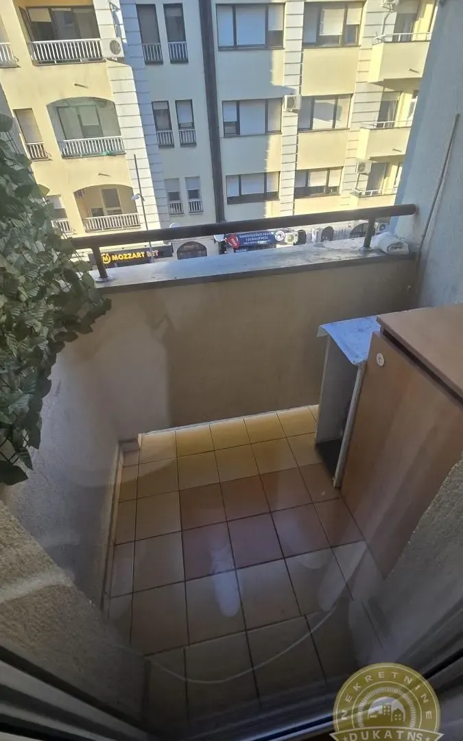 Izdavanje, jednosoban stan, 32m², Grbavica, Novi Sad Sve Podlokacije